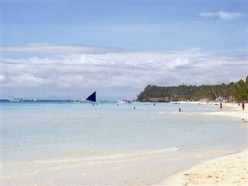 Queen\'S Beach Resort Manoc-Manoc ภายนอก รูปภาพ