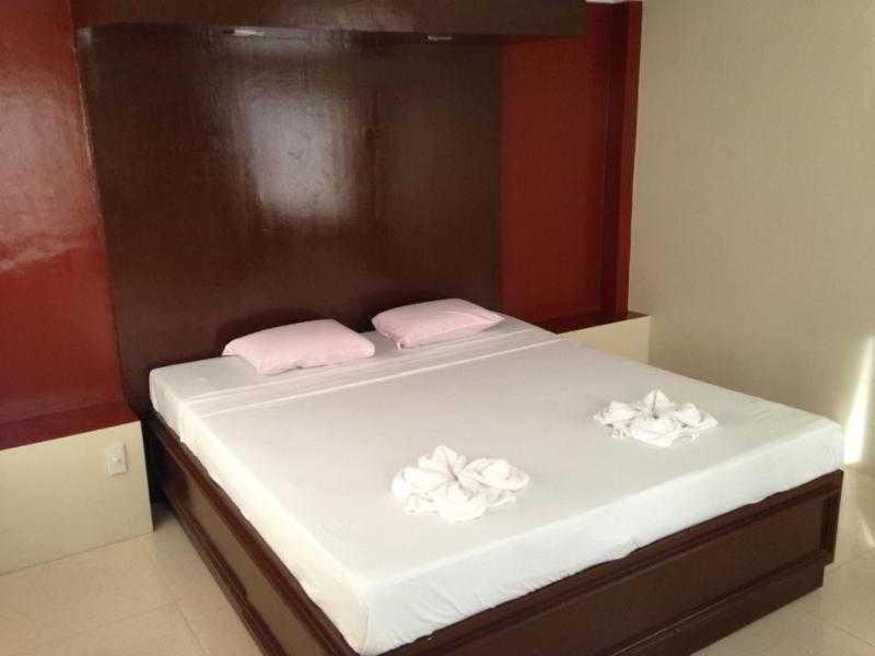 Queen\'S Beach Resort Manoc-Manoc ภายนอก รูปภาพ